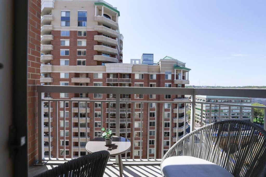 Gorgeous 1 Bedroom Condo At Ballston Place With Gym Arlington Luaran gambar